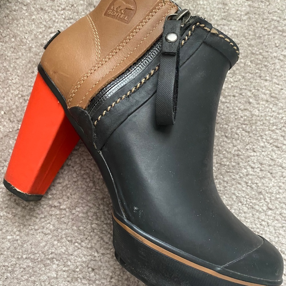 Sorel ankle boots